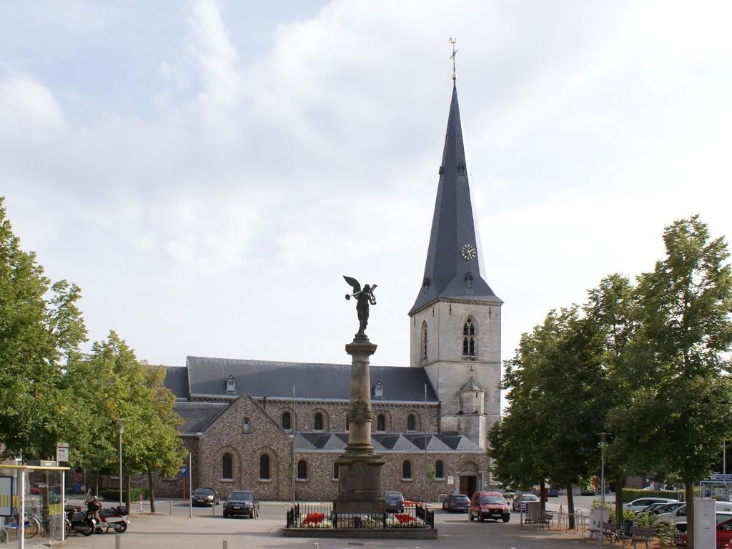 Huis Van Loon Looz Extérieur photo